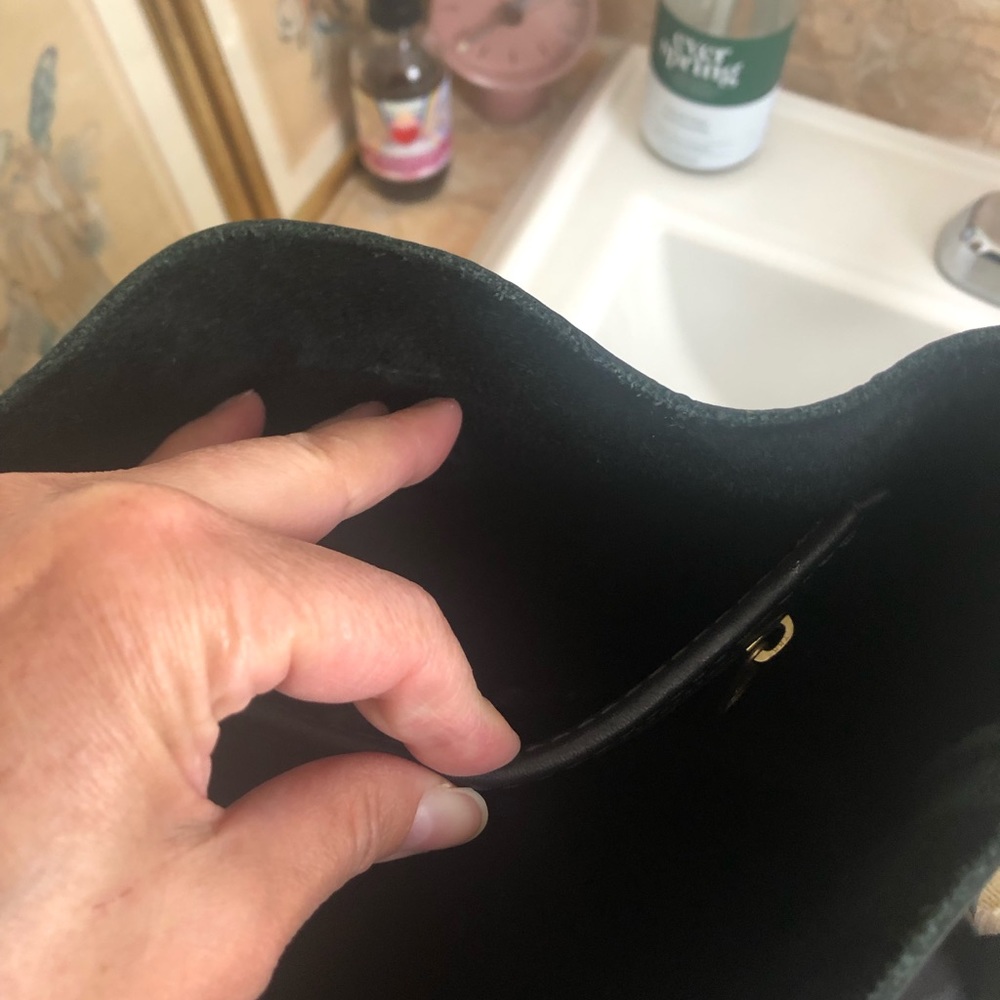 esby Bucket Tote in Black Calfskin - Picture 9 of 11